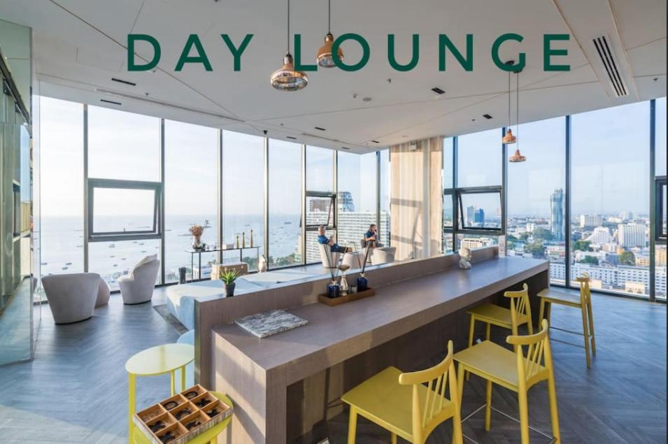 The Base Central Pattaya Seaview Extérieur photo