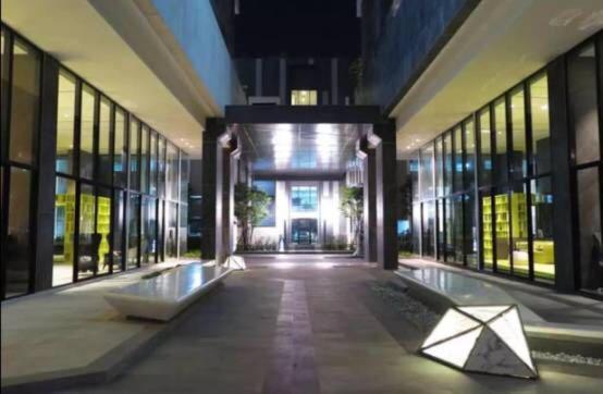 The Base Central Pattaya Seaview Extérieur photo