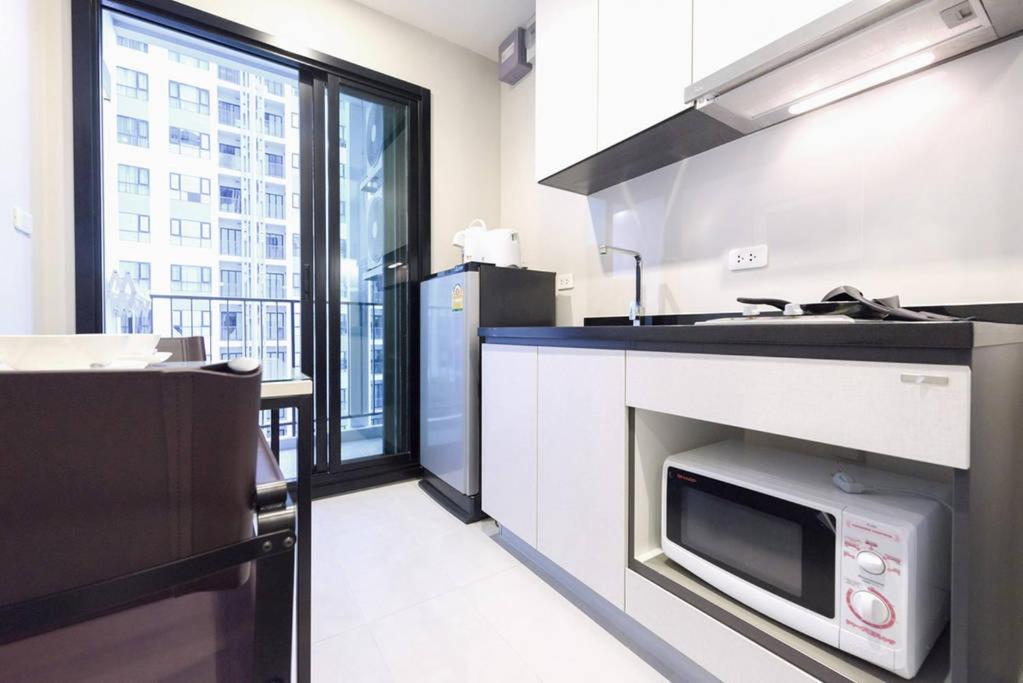The Base Central Pattaya Seaview Extérieur photo