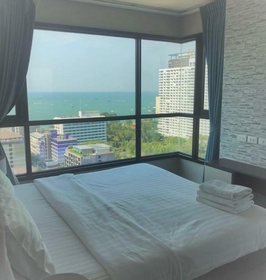 The Base Central Pattaya Seaview Extérieur photo