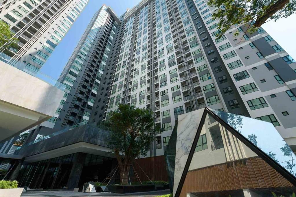 The Base Central Pattaya Seaview Extérieur photo